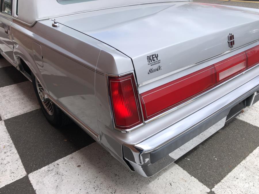 1986 Lincoln Town Car 4dr Sedan, available for sale in Waterbury, Connecticut | National Auto Brokers, Inc.. Waterbury, Connecticut 1986 Lincoln Town Car 4dr Sedan, available for sale in Waterbury, Connecticut | National Auto Brokers, Inc.. Waterbury, Connecticut