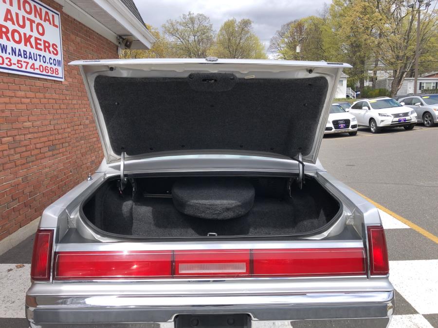 1986 Lincoln Town Car 4dr Sedan, available for sale in Waterbury, Connecticut | National Auto Brokers, Inc.. Waterbury, Connecticut 1986 Lincoln Town Car 4dr Sedan, available for sale in Waterbury, Connecticut | National Auto Brokers, Inc.. Waterbury, Connecticut