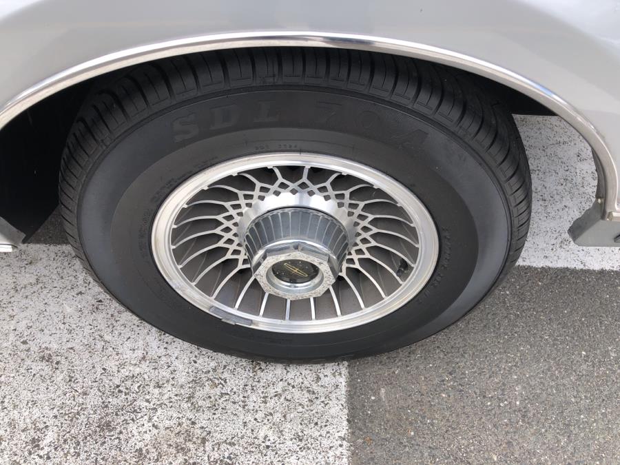 1986 Lincoln Town Car 4dr Sedan, available for sale in Waterbury, Connecticut | National Auto Brokers, Inc.. Waterbury, Connecticut 1986 Lincoln Town Car 4dr Sedan, available for sale in Waterbury, Connecticut | National Auto Brokers, Inc.. Waterbury, Connecticut