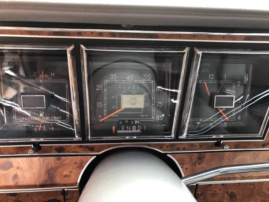 1986 Lincoln Town Car 4dr Sedan, available for sale in Waterbury, Connecticut | National Auto Brokers, Inc.. Waterbury, Connecticut 1986 Lincoln Town Car 4dr Sedan, available for sale in Waterbury, Connecticut | National Auto Brokers, Inc.. Waterbury, Connecticut