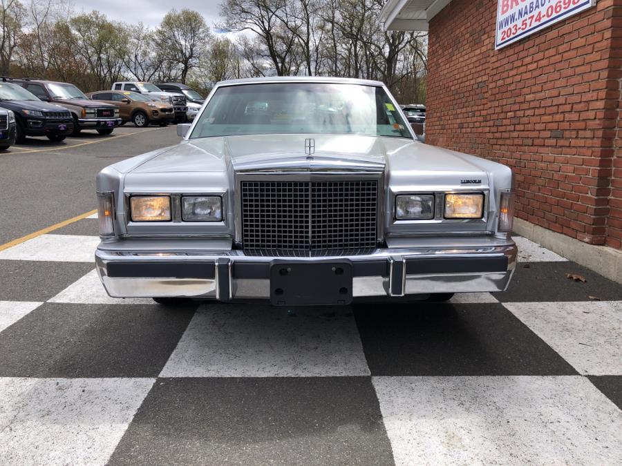 1986 Lincoln Town Car 4dr Sedan, available for sale in Waterbury, Connecticut | National Auto Brokers, Inc.. Waterbury, Connecticut 1986 Lincoln Town Car 4dr Sedan, available for sale in Waterbury, Connecticut | National Auto Brokers, Inc.. Waterbury, Connecticut