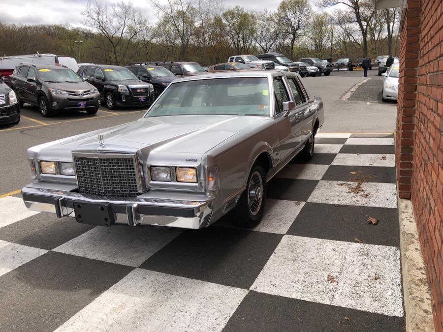 1986 Lincoln Town Car 4dr Sedan, available for sale in Waterbury, Connecticut | National Auto Brokers, Inc.. Waterbury, Connecticut 1986 Lincoln Town Car 4dr Sedan, available for sale in Waterbury, Connecticut | National Auto Brokers, Inc.. Waterbury, Connecticut