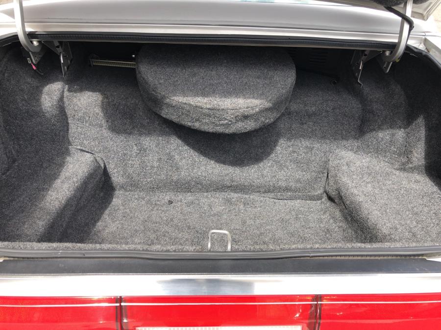 1986 Lincoln Town Car 4dr Sedan, available for sale in Waterbury, Connecticut | National Auto Brokers, Inc.. Waterbury, Connecticut 1986 Lincoln Town Car 4dr Sedan, available for sale in Waterbury, Connecticut | National Auto Brokers, Inc.. Waterbury, Connecticut