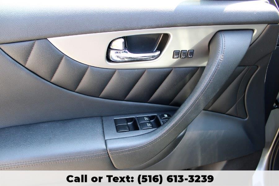 2014 Infiniti QX70 AWD 4dr, available for sale in Great Neck, New York | Great Neck Car Buyers & Sellers. Great Neck, New York 2014 Infiniti QX70 AWD 4dr, available for sale in Great Neck, New York | Great Neck Car Buyers & Sellers. Great Neck, New York