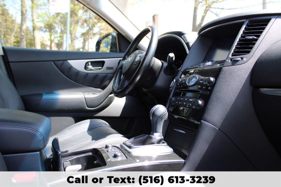 2014 Infiniti QX70 AWD 4dr, available for sale in Great Neck, New York | Great Neck Car Buyers & Sellers. Great Neck, New York 2014 Infiniti QX70 AWD 4dr, available for sale in Great Neck, New York | Great Neck Car Buyers & Sellers. Great Neck, New York