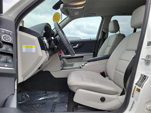 2014 Mercedes-benz Glk GLK 350, available for sale in Stratford, Connecticut | Wiz Leasing Inc. Stratford, Connecticut 2014 Mercedes-benz Glk GLK 350, available for sale in Stratford, Connecticut | Wiz Leasing Inc. Stratford, Connecticut