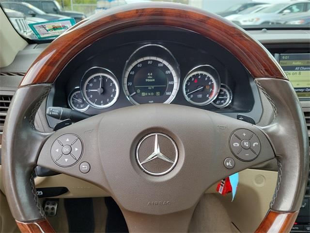 2010 Mercedes-benz E-class E 550, available for sale in Stratford, Connecticut | Wiz Leasing Inc. Stratford, Connecticut 2010 Mercedes-benz E-class E 550, available for sale in Stratford, Connecticut | Wiz Leasing Inc. Stratford, Connecticut