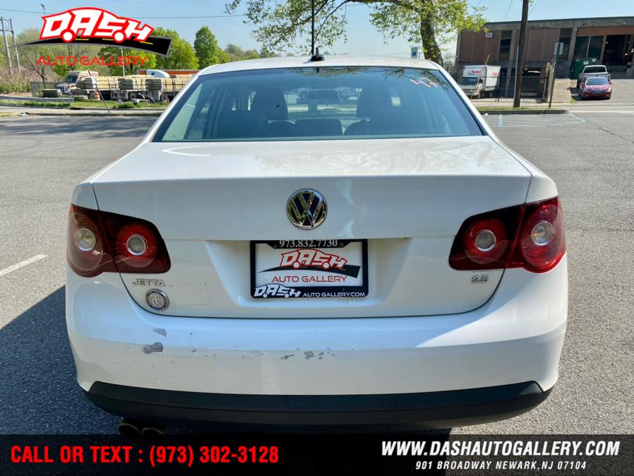 2009 Volkswagen Jetta Sedan 4dr Auto SEL PZEV, available for sale in Newark, New Jersey | Dash Auto Gallery Inc.. Newark, New Jersey 2009 Volkswagen Jetta Sedan 4dr Auto SEL PZEV, available for sale in Newark, New Jersey | Dash Auto Gallery Inc.. Newark, New Jersey