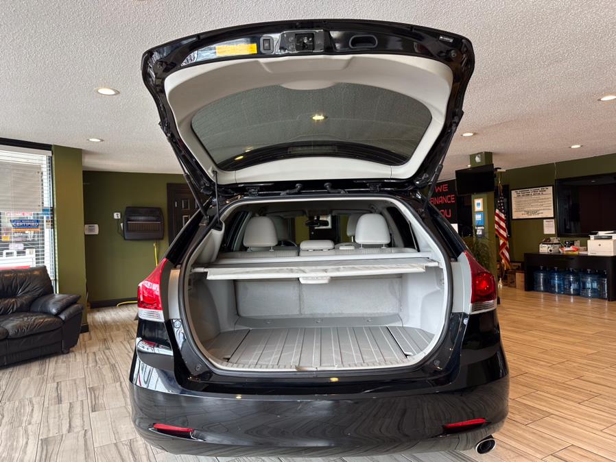 2013 Toyota Venza 4dr Wgn I4 AWD LE (Natl), available for sale in West Hartford, Connecticut | AutoMax. West Hartford, Connecticut 2013 Toyota Venza 4dr Wgn I4 AWD LE (Natl), available for sale in West Hartford, Connecticut | AutoMax. West Hartford, Connecticut