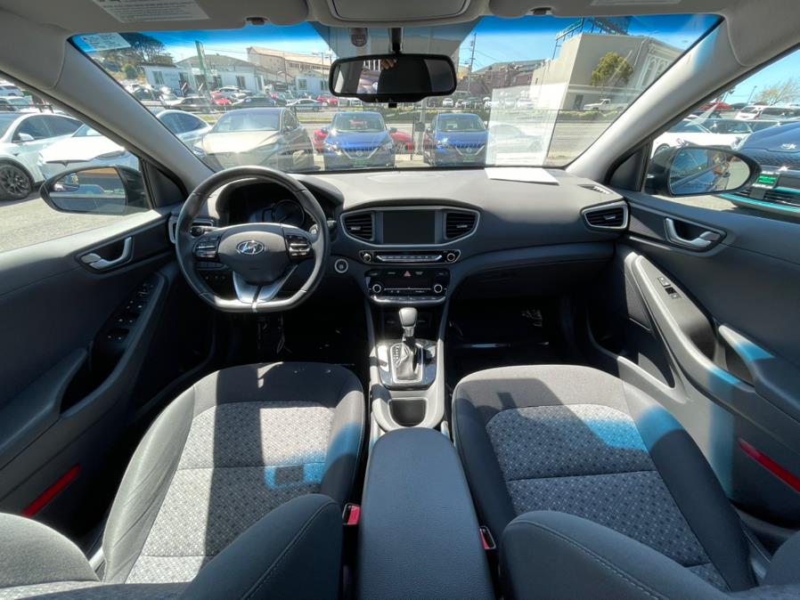 2019 Hyundai Ioniq Plug-In Hybrid Hatchback, available for sale in Daly City, California | Green Light Auto Wholesale. Daly City, California 2019 Hyundai Ioniq Plug-In Hybrid Hatchback, available for sale in Daly City, California | Green Light Auto Wholesale. Daly City, California
