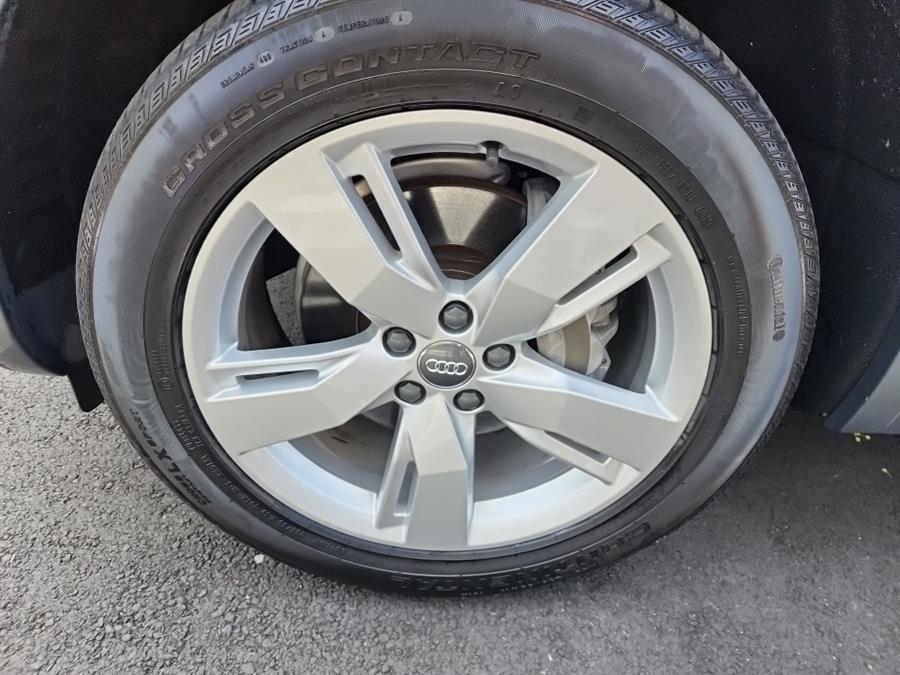2019 Audi Q5 Premium Plus 45 TFSI quattro, available for sale in Islip, New York | L.I. Auto Gallery. Islip, New York 2019 Audi Q5 Premium Plus 45 TFSI quattro, available for sale in Islip, New York | L.I. Auto Gallery. Islip, New York