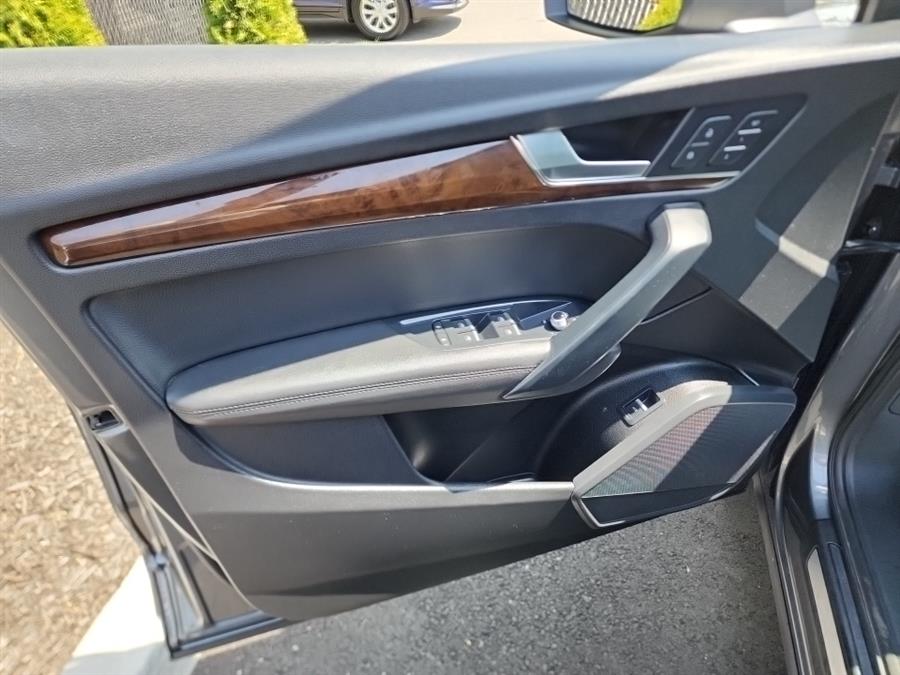 2019 Audi Q5 Premium Plus 45 TFSI quattro, available for sale in Islip, New York | L.I. Auto Gallery. Islip, New York 2019 Audi Q5 Premium Plus 45 TFSI quattro, available for sale in Islip, New York | L.I. Auto Gallery. Islip, New York