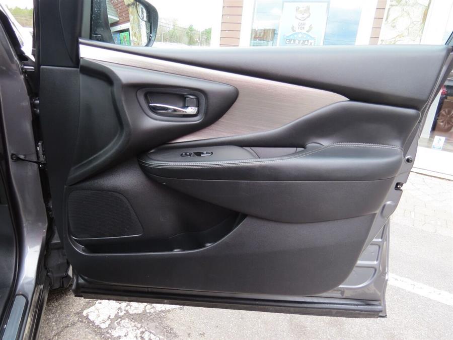2017 Nissan Murano SV AWD 4dr SUV, available for sale in Auburn, Maine | Lake City Exports Inc. Auburn, Maine 2017 Nissan Murano SV AWD 4dr SUV, available for sale in Auburn, Maine | Lake City Exports Inc. Auburn, Maine