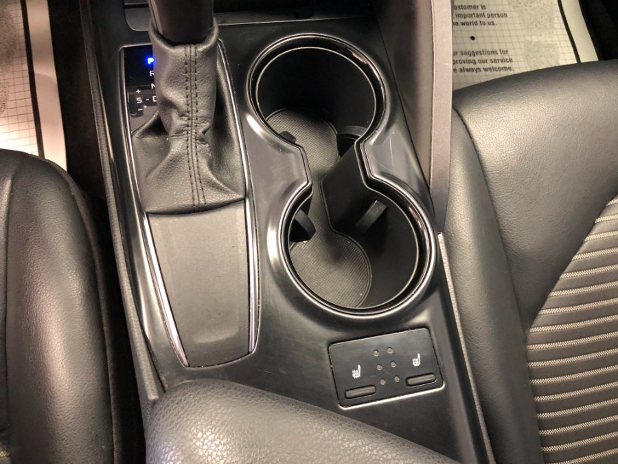 2020 Toyota Camry SE Auto (Natl), available for sale in Suffern, New York | Rockland Motor Sport. Suffern, New York 2020 Toyota Camry SE Auto (Natl), available for sale in Suffern, New York | Rockland Motor Sport. Suffern, New York