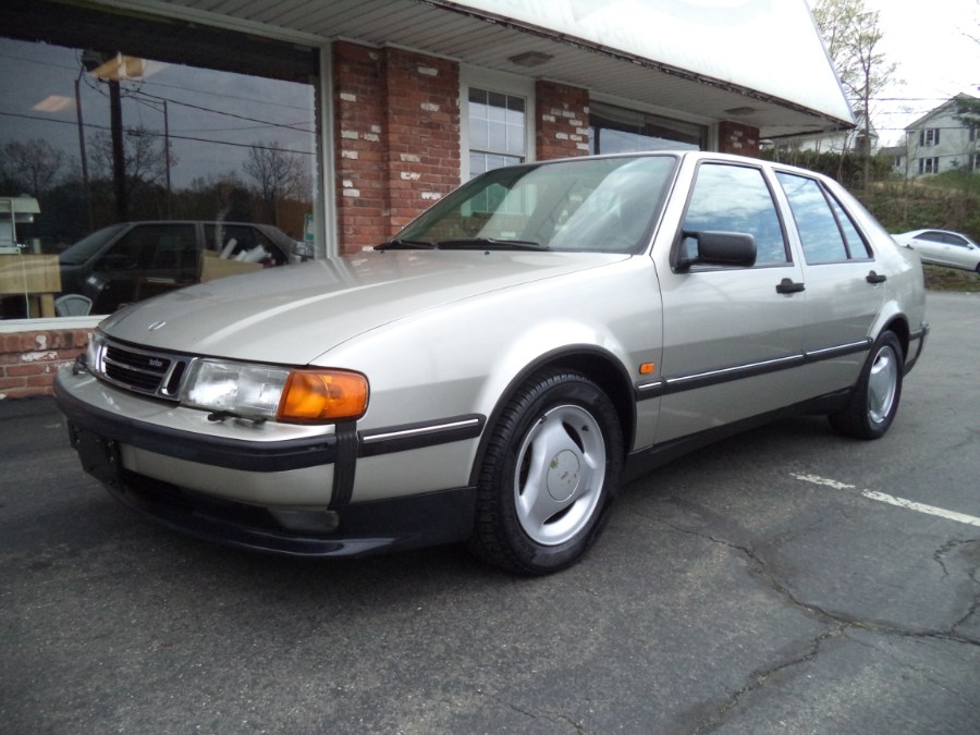 1996 Saab 9000 5dr Sdn CSE Turbo Auto, available for sale in Naugatuck, Connecticut | Riverside Motorcars, LLC. Naugatuck, Connecticut