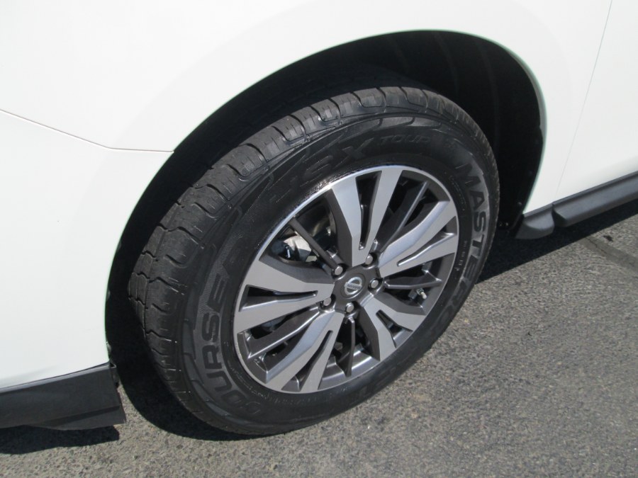 2017 Nissan Pathfinder 4x4 SV, available for sale in Levittown, Pennsylvania | Levittown Auto. Levittown, Pennsylvania 2017 Nissan Pathfinder 4x4 SV, available for sale in Levittown, Pennsylvania | Levittown Auto. Levittown, Pennsylvania