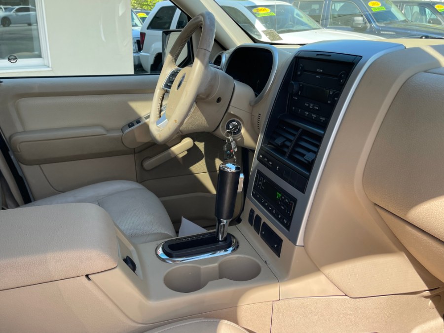 2006 Mercury Mountaineer 4dr Luxury AWD, available for sale in Huntington Station, New York | My Auto Inc.. Huntington Station, New York 2006 Mercury Mountaineer 4dr Luxury AWD, available for sale in Huntington Station, New York | My Auto Inc.. Huntington Station, New York