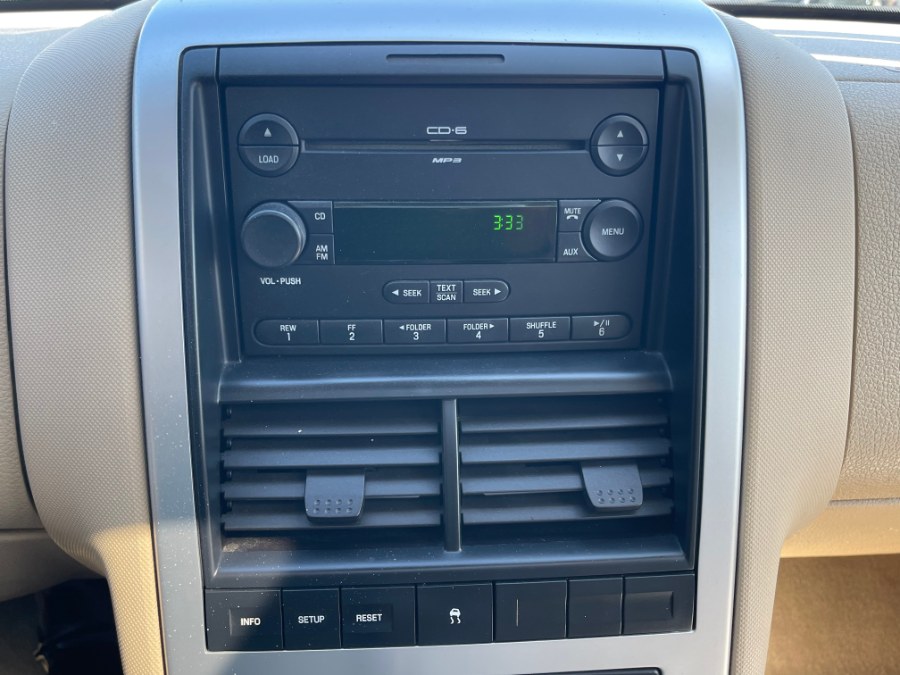 2006 Mercury Mountaineer 4dr Luxury AWD, available for sale in Huntington Station, New York | My Auto Inc.. Huntington Station, New York 2006 Mercury Mountaineer 4dr Luxury AWD, available for sale in Huntington Station, New York | My Auto Inc.. Huntington Station, New York
