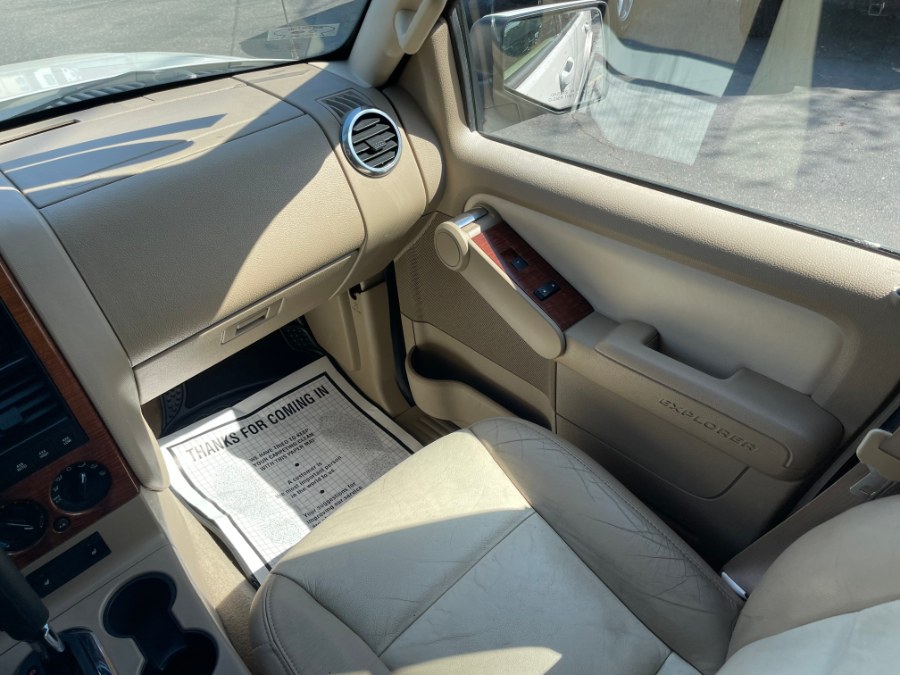 2009 Ford Explorer 4WD 4dr V6 Eddie Bauer, available for sale in Huntington Station, New York | My Auto Inc.. Huntington Station, New York 2009 Ford Explorer 4WD 4dr V6 Eddie Bauer, available for sale in Huntington Station, New York | My Auto Inc.. Huntington Station, New York