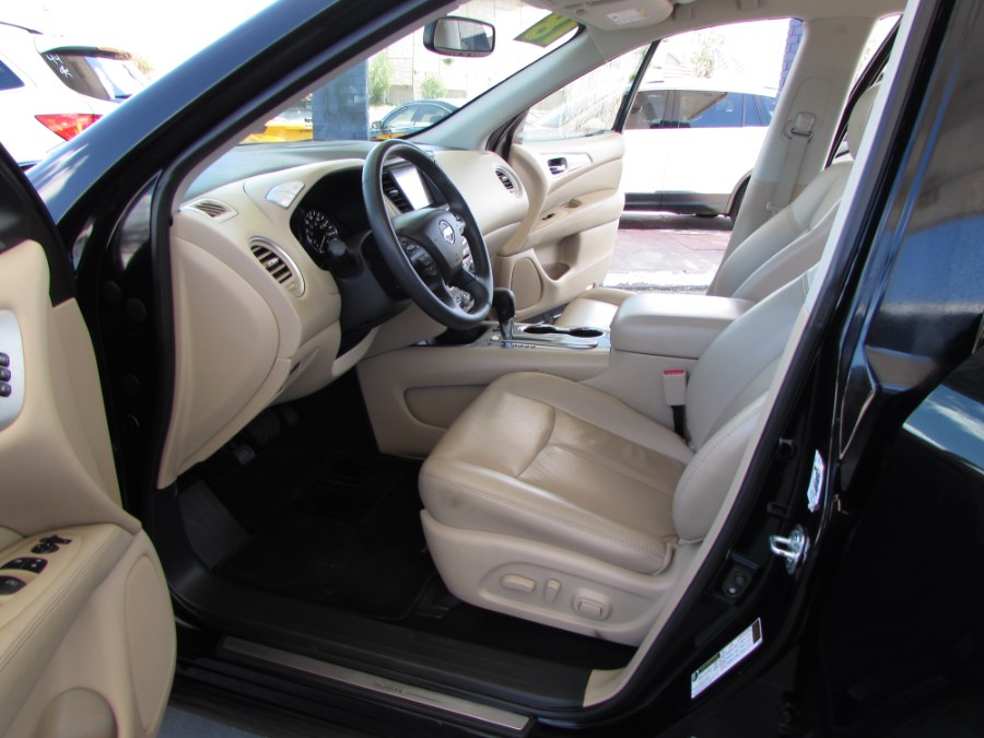 2018 Nissan Pathfinder FWD SV, available for sale in Orlando, Florida | VIP Auto Enterprise, Inc. Orlando, Florida 2018 Nissan Pathfinder FWD SV, available for sale in Orlando, Florida | VIP Auto Enterprise, Inc. Orlando, Florida