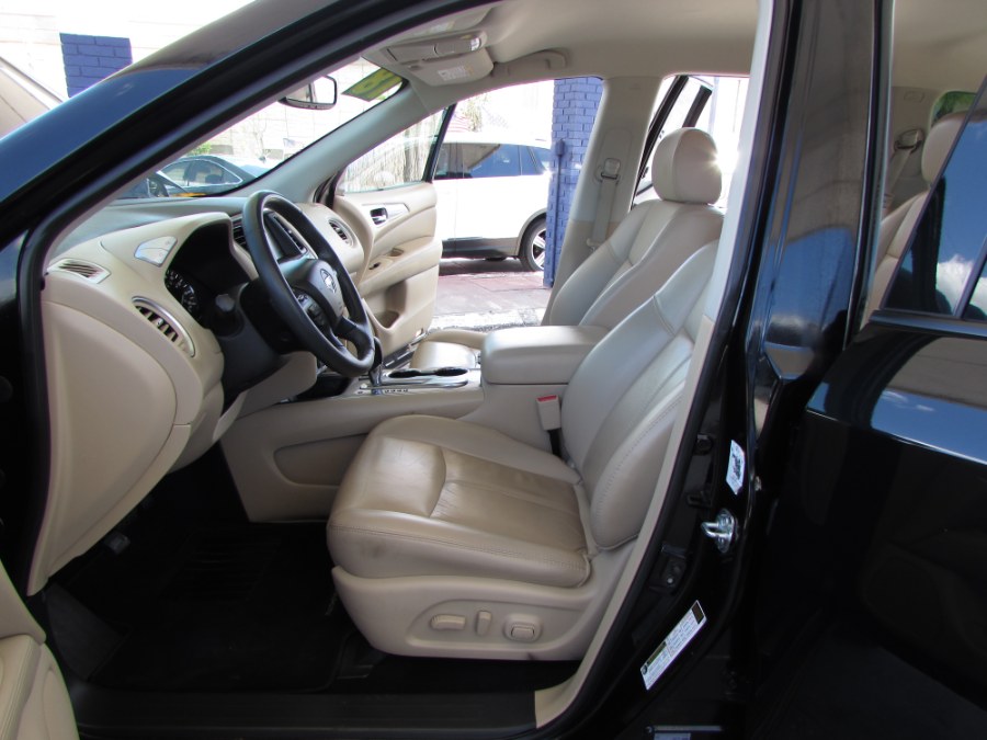 2018 Nissan Pathfinder FWD SV, available for sale in Orlando, Florida | VIP Auto Enterprise, Inc. Orlando, Florida 2018 Nissan Pathfinder FWD SV, available for sale in Orlando, Florida | VIP Auto Enterprise, Inc. Orlando, Florida