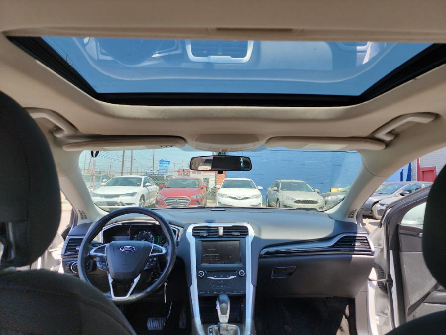 2015 Ford Fusion 4dr Sdn SE FWD, available for sale in Temple Hills, Maryland | Temple Hills Used Car. Temple Hills, Maryland 2015 Ford Fusion 4dr Sdn SE FWD, available for sale in Temple Hills, Maryland | Temple Hills Used Car. Temple Hills, Maryland