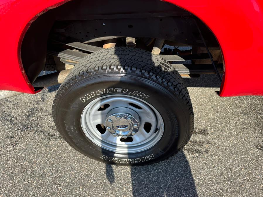 2015 Ford Super Duty F-350 SRW 4WD Reg Cab 137" XLT, available for sale in South Windsor, Connecticut | Mike And Tony Auto Sales, Inc. South Windsor, Connecticut 2015 Ford Super Duty F-350 SRW 4WD Reg Cab 137" XLT, available for sale in South Windsor, Connecticut | Mike And Tony Auto Sales, Inc. South Windsor, Connecticut