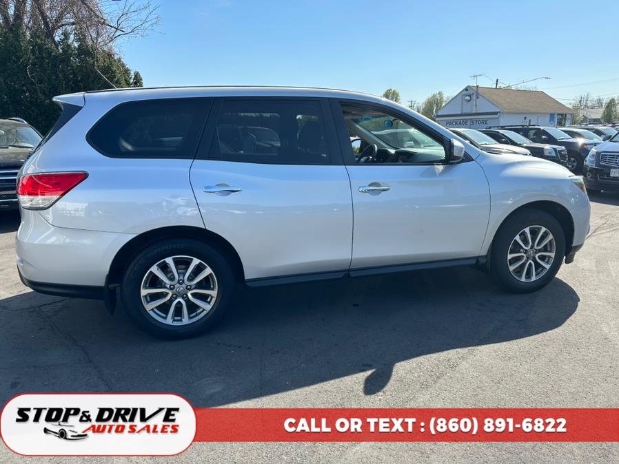 2013 Nissan Pathfinder 4WD 4dr S, available for sale in East Windsor, Connecticut | Stop & Drive Auto Sales. East Windsor, Connecticut 2013 Nissan Pathfinder 4WD 4dr S, available for sale in East Windsor, Connecticut | Stop & Drive Auto Sales. East Windsor, Connecticut