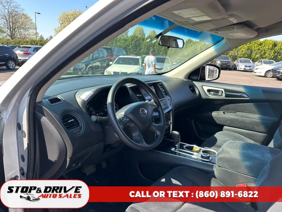 2013 Nissan Pathfinder 4WD 4dr S, available for sale in East Windsor, Connecticut | Stop & Drive Auto Sales. East Windsor, Connecticut 2013 Nissan Pathfinder 4WD 4dr S, available for sale in East Windsor, Connecticut | Stop & Drive Auto Sales. East Windsor, Connecticut