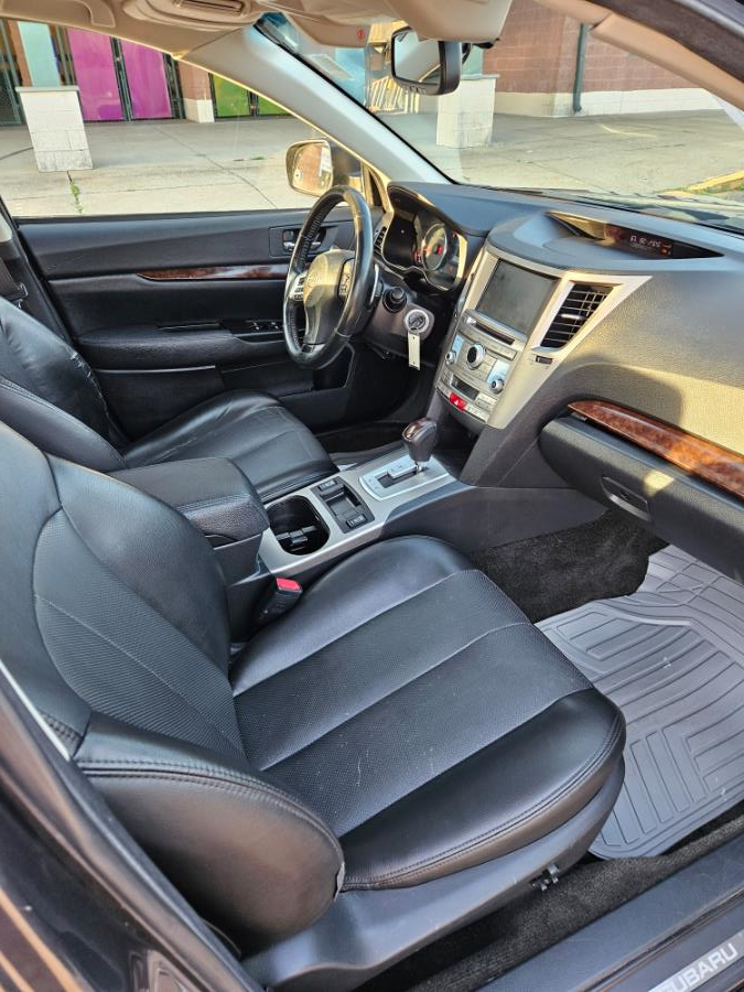 2013 Subaru Legacy 4dr Sdn H4 Auto 2.5i Limited, available for sale in New Britain, Connecticut | Supreme Automotive. New Britain, Connecticut 2013 Subaru Legacy 4dr Sdn H4 Auto 2.5i Limited, available for sale in New Britain, Connecticut | Supreme Automotive. New Britain, Connecticut