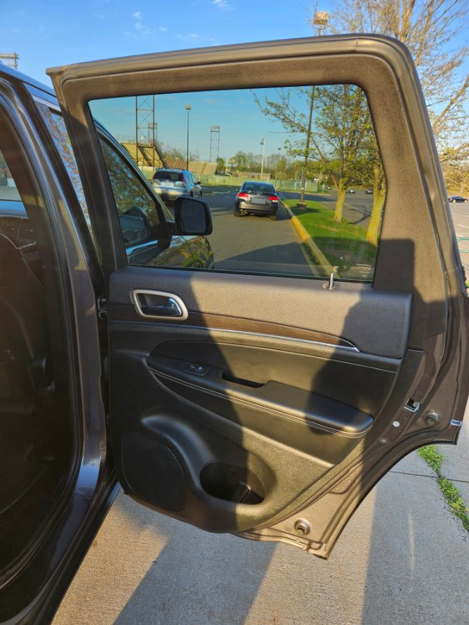 2014 Jeep Grand Cherokee 4WD 4dr Limited, available for sale in New Britain, Connecticut | Supreme Automotive. New Britain, Connecticut 2014 Jeep Grand Cherokee 4WD 4dr Limited, available for sale in New Britain, Connecticut | Supreme Automotive. New Britain, Connecticut