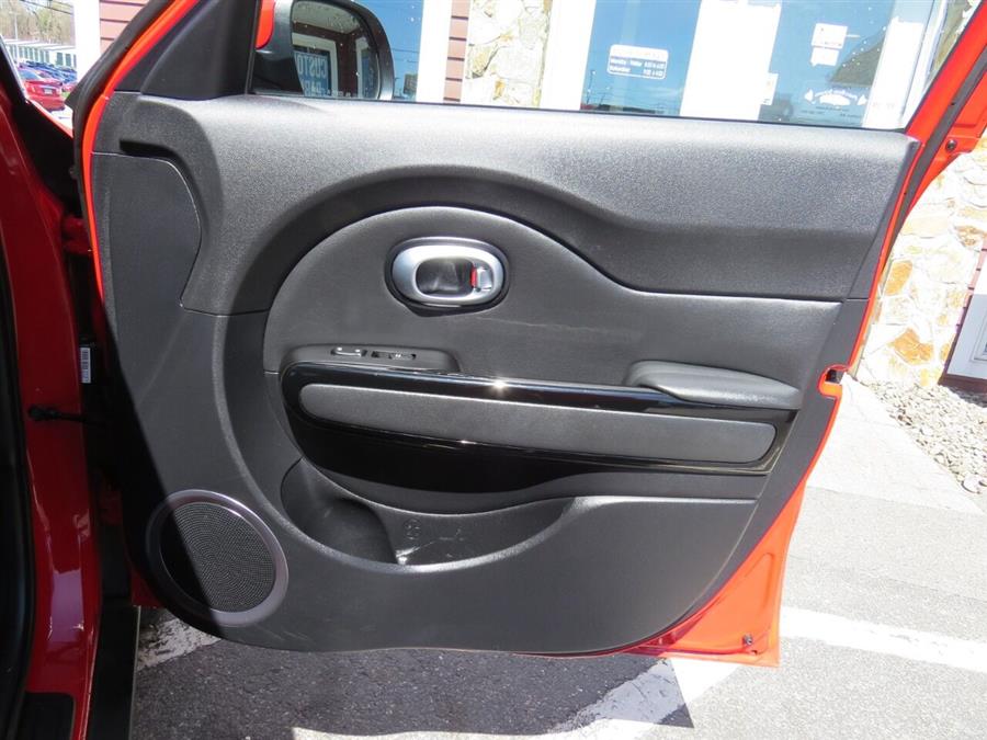 2016 Kia Soul ! 4dr Crossover, available for sale in Auburn, Maine | Lake City Exports Inc. Auburn, Maine 2016 Kia Soul ! 4dr Crossover, available for sale in Auburn, Maine | Lake City Exports Inc. Auburn, Maine