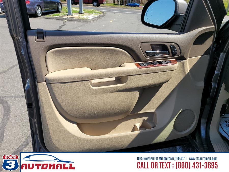 2014 Chevrolet Suburban 4WD 4dr LT, available for sale in Middletown, Connecticut | RT 3 AUTO MALL LLC. Middletown, Connecticut 2014 Chevrolet Suburban 4WD 4dr LT, available for sale in Middletown, Connecticut | RT 3 AUTO MALL LLC. Middletown, Connecticut