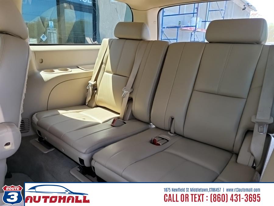 2014 Chevrolet Suburban 4WD 4dr LT, available for sale in Middletown, Connecticut | RT 3 AUTO MALL LLC. Middletown, Connecticut 2014 Chevrolet Suburban 4WD 4dr LT, available for sale in Middletown, Connecticut | RT 3 AUTO MALL LLC. Middletown, Connecticut