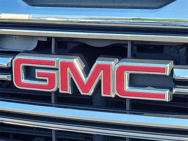 2017 GMC Sierra 1500 SLT, available for sale in Stratford, Connecticut | Wiz Leasing Inc. Stratford, Connecticut 2017 GMC Sierra 1500 SLT, available for sale in Stratford, Connecticut | Wiz Leasing Inc. Stratford, Connecticut
