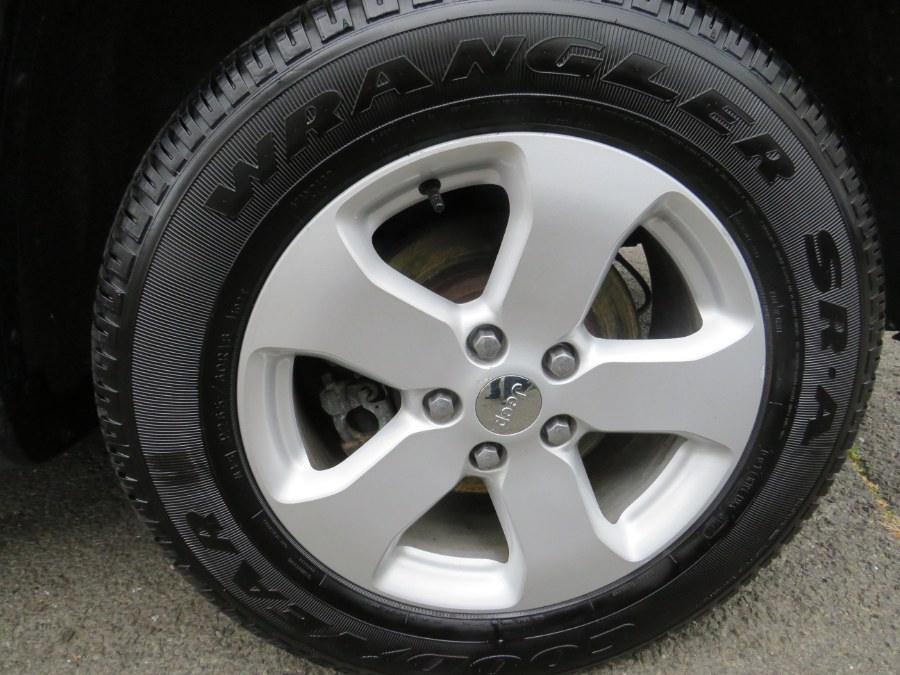 2012 Jeep Grand Cherokee 4WD 4dr Laredo, available for sale in Middle Village, New York | Road Masters II INC. Middle Village, New York 2012 Jeep Grand Cherokee 4WD 4dr Laredo, available for sale in Middle Village, New York | Road Masters II INC. Middle Village, New York