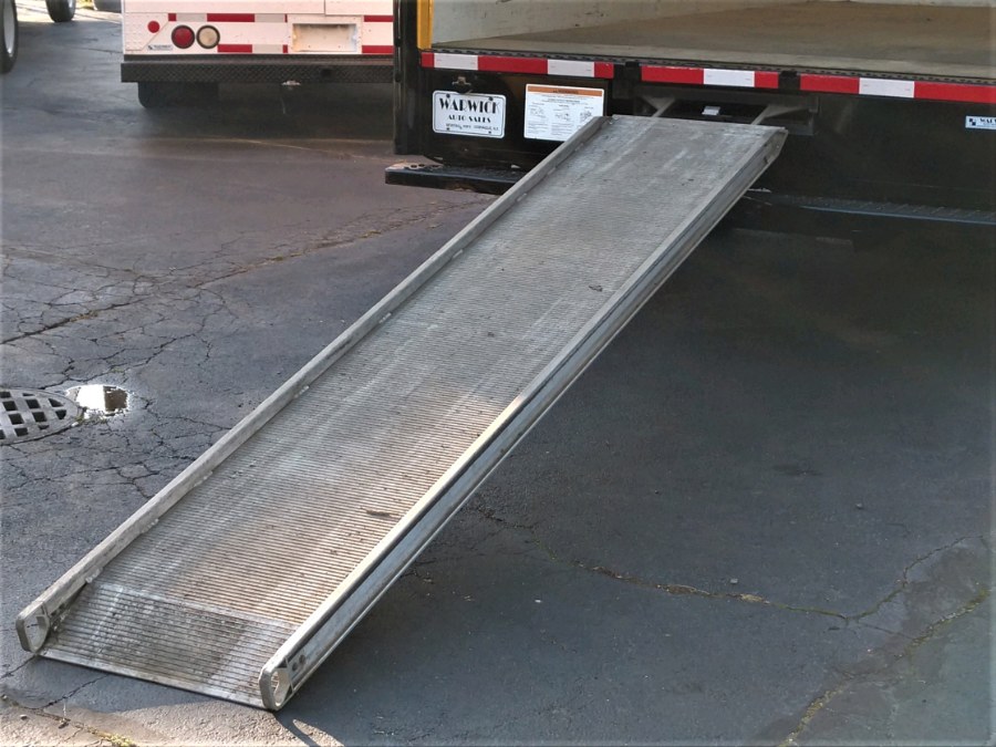 2017 GMC SAVANA 16 FT BOX TRUCK 3500 Van 177" WB, available for sale in COPIAGUE, New York | Warwick Auto Sales Inc. COPIAGUE, New York 2017 GMC SAVANA 16 FT BOX TRUCK 3500 Van 177" WB, available for sale in COPIAGUE, New York | Warwick Auto Sales Inc. COPIAGUE, New York