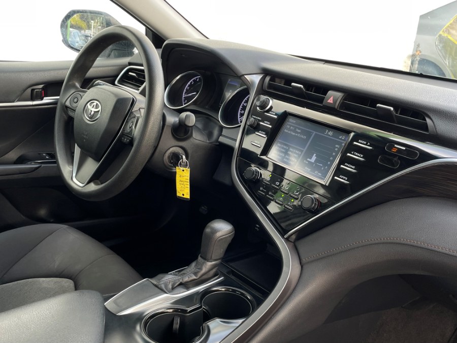 2018 Toyota Camry LE Auto (Natl), available for sale in Corona, California | Green Light Auto. Corona, California 2018 Toyota Camry LE Auto (Natl), available for sale in Corona, California | Green Light Auto. Corona, California
