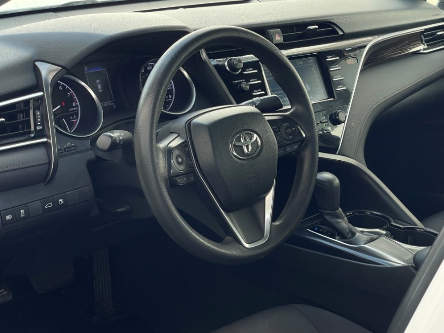 2018 Toyota Camry LE Auto (Natl), available for sale in Corona, California | Green Light Auto. Corona, California 2018 Toyota Camry LE Auto (Natl), available for sale in Corona, California | Green Light Auto. Corona, California