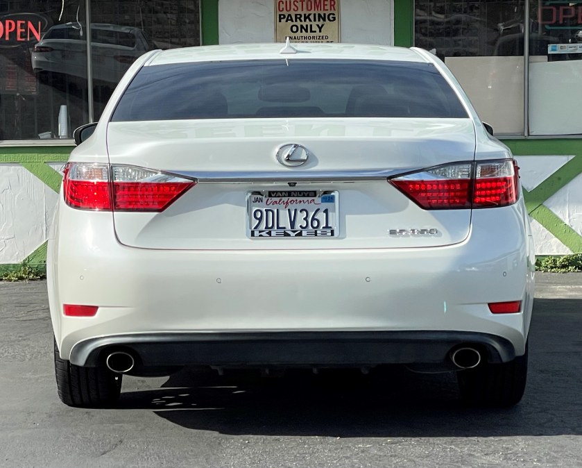 2013 Lexus ES 350 4dr Sdn, available for sale in Corona, California | Green Light Auto. Corona, California 2013 Lexus ES 350 4dr Sdn, available for sale in Corona, California | Green Light Auto. Corona, California
