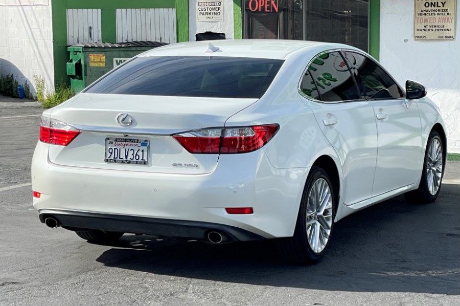 2013 Lexus ES 350 4dr Sdn, available for sale in Corona, California | Green Light Auto. Corona, California 2013 Lexus ES 350 4dr Sdn, available for sale in Corona, California | Green Light Auto. Corona, California