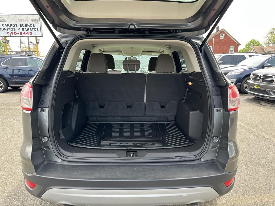 2014 Ford Escape FWD 4dr SE, available for sale in Little Ferry, New Jersey | Victoria Preowned Autos Inc. Little Ferry, New Jersey 2014 Ford Escape FWD 4dr SE, available for sale in Little Ferry, New Jersey | Victoria Preowned Autos Inc. Little Ferry, New Jersey