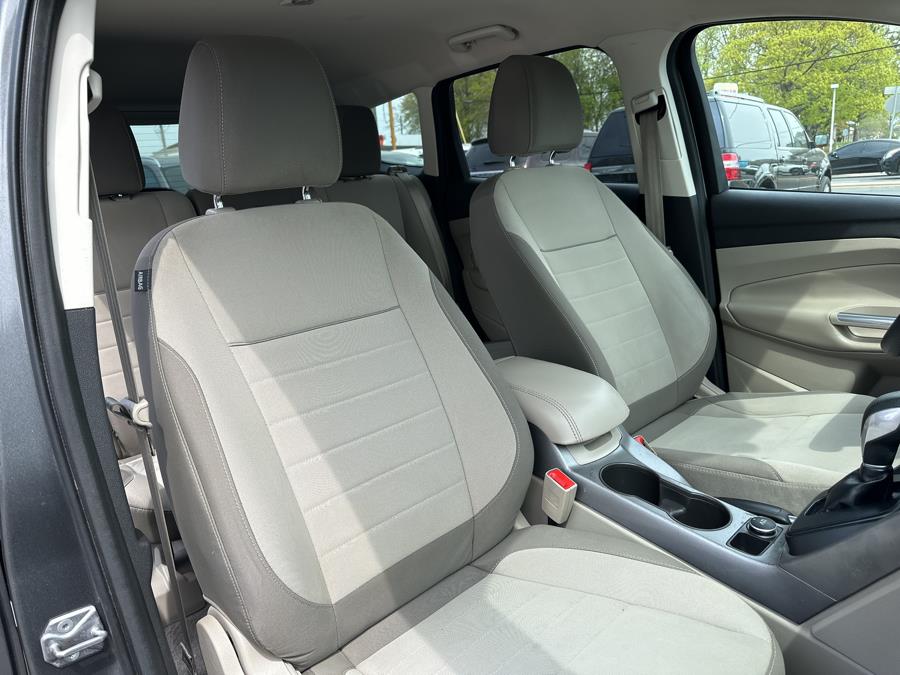 2014 Ford Escape FWD 4dr SE, available for sale in Little Ferry, New Jersey | Victoria Preowned Autos Inc. Little Ferry, New Jersey 2014 Ford Escape FWD 4dr SE, available for sale in Little Ferry, New Jersey | Victoria Preowned Autos Inc. Little Ferry, New Jersey