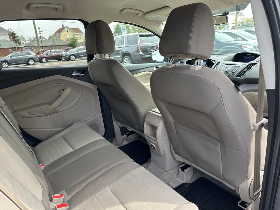 2014 Ford Escape FWD 4dr SE, available for sale in Little Ferry, New Jersey | Victoria Preowned Autos Inc. Little Ferry, New Jersey 2014 Ford Escape FWD 4dr SE, available for sale in Little Ferry, New Jersey | Victoria Preowned Autos Inc. Little Ferry, New Jersey