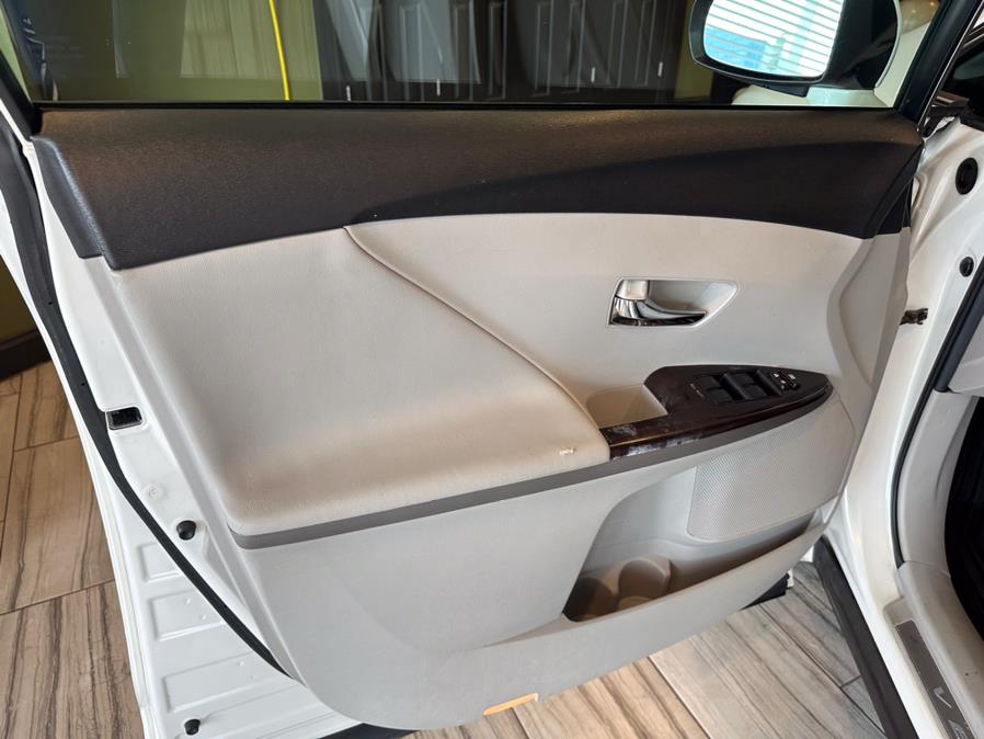 2012 Toyota Venza 4dr Wgn I4 AWD LE, available for sale in West Hartford, Connecticut | AutoMax. West Hartford, Connecticut 2012 Toyota Venza 4dr Wgn I4 AWD LE, available for sale in West Hartford, Connecticut | AutoMax. West Hartford, Connecticut