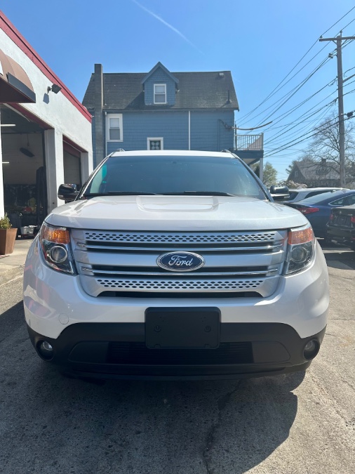 2014 Ford Explorer 4WD 4dr XLT, available for sale in Melrose, Massachusetts | Melrose Auto Gallery. Melrose, Massachusetts 2014 Ford Explorer 4WD 4dr XLT, available for sale in Melrose, Massachusetts | Melrose Auto Gallery. Melrose, Massachusetts