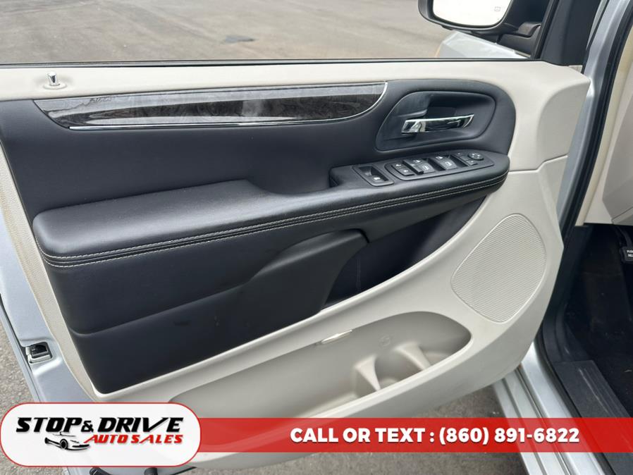 2011 Chrysler Town & Country 4dr Wgn Touring, available for sale in East Windsor, Connecticut | Stop & Drive Auto Sales. East Windsor, Connecticut 2011 Chrysler Town & Country 4dr Wgn Touring, available for sale in East Windsor, Connecticut | Stop & Drive Auto Sales. East Windsor, Connecticut