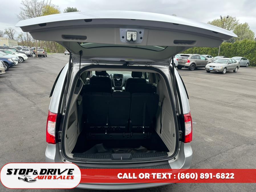 2011 Chrysler Town & Country 4dr Wgn Touring, available for sale in East Windsor, Connecticut | Stop & Drive Auto Sales. East Windsor, Connecticut 2011 Chrysler Town & Country 4dr Wgn Touring, available for sale in East Windsor, Connecticut | Stop & Drive Auto Sales. East Windsor, Connecticut