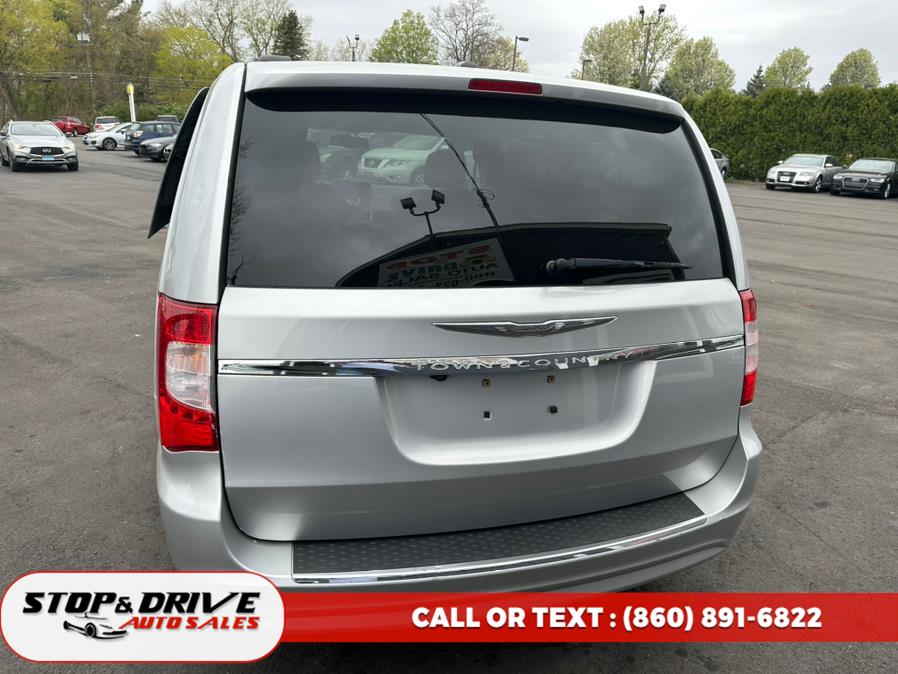 2011 Chrysler Town & Country 4dr Wgn Touring, available for sale in East Windsor, Connecticut | Stop & Drive Auto Sales. East Windsor, Connecticut 2011 Chrysler Town & Country 4dr Wgn Touring, available for sale in East Windsor, Connecticut | Stop & Drive Auto Sales. East Windsor, Connecticut