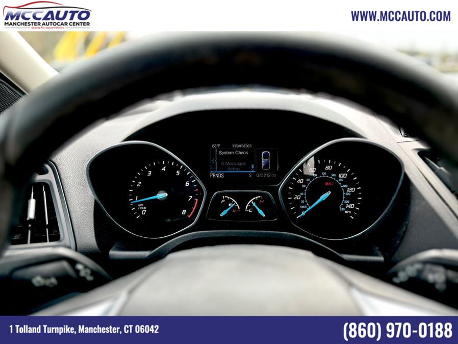 2014 Ford Escape 4WD 4dr SE, available for sale in Manchester, Connecticut | Manchester Autocar Center. Manchester, Connecticut 2014 Ford Escape 4WD 4dr SE, available for sale in Manchester, Connecticut | Manchester Autocar Center. Manchester, Connecticut